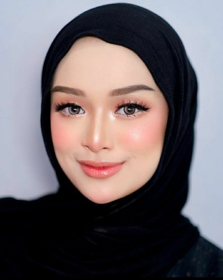 Inspirasi Makeup Wisuda