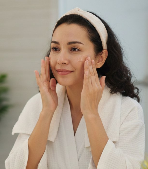 Makeup Ibu Pendamping Wisuda