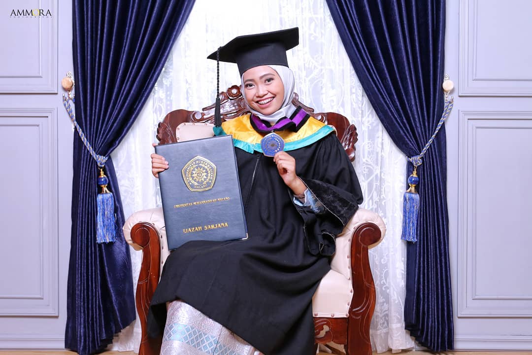 studio foto wisuda malang