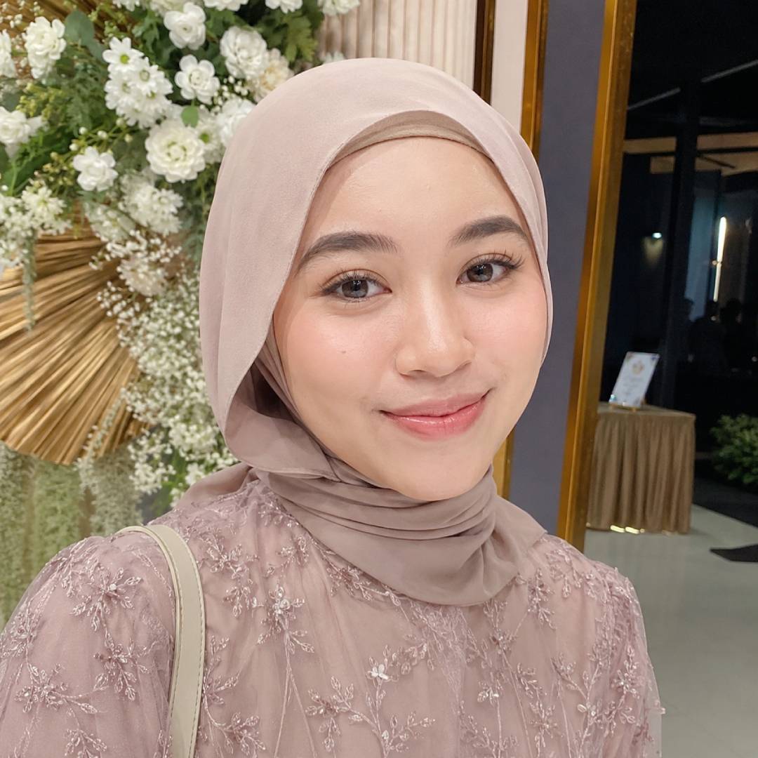 makeup bridesmaid natural