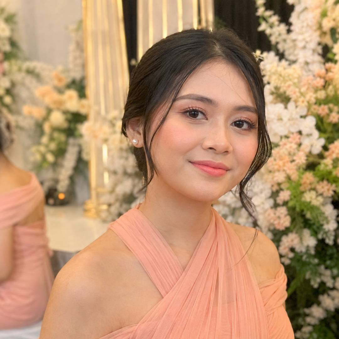 makeup bridesmaid natural