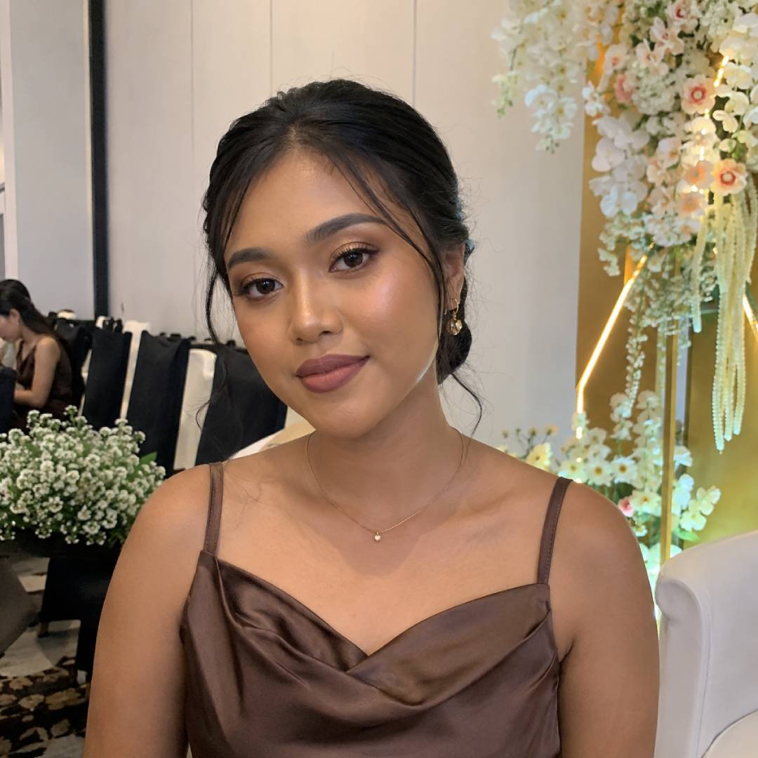 makeup bridesmaid natural