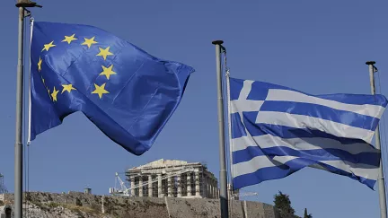 Οικονομία σε Σταυροδρόμι: Μισθοί και Ανεργία «πνίγουν» τα νοικοκυριά