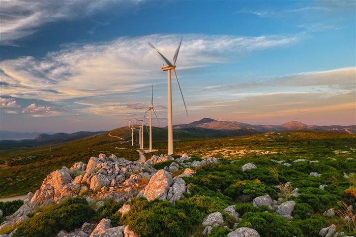 Όταν οι ανεμογεννήτριες γυρίζουν… οι λογαριασμοί ανεβαίνουν