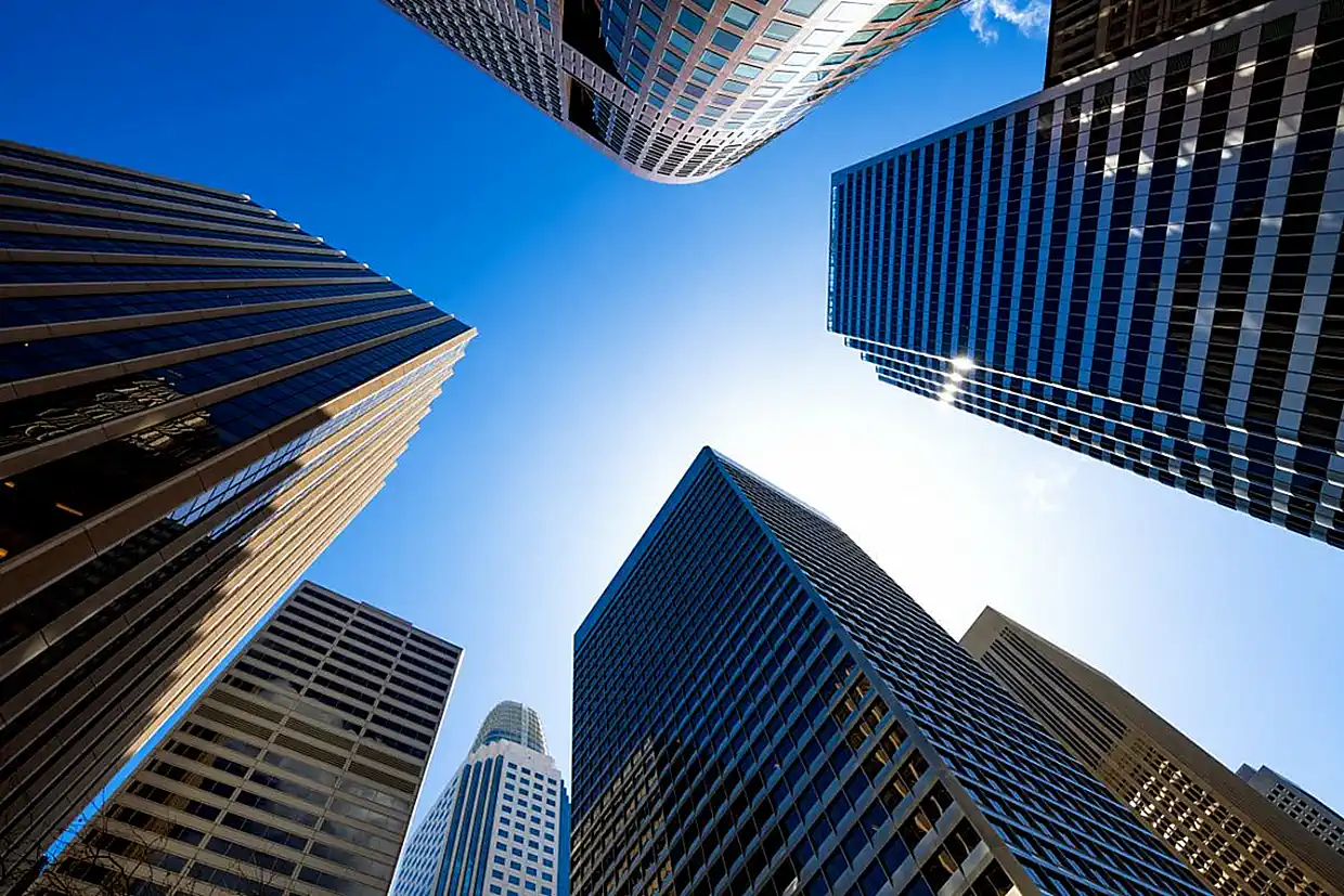 Η Τεχνολογική Ελίτ Σχεδιάζει Νέες Κερδοσκοπικές Πόλεις: Μια Νέα Εποχή Κοινωνικής Οργάνωσης