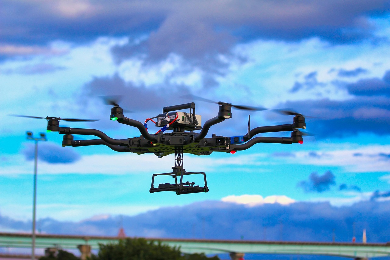 Η Ελλάδα Αναπτύσσει Εγχώρια Drones Καμικάζι — Τεχνολογία Αιχμής για τις Ένοπλες Δυνάμεις