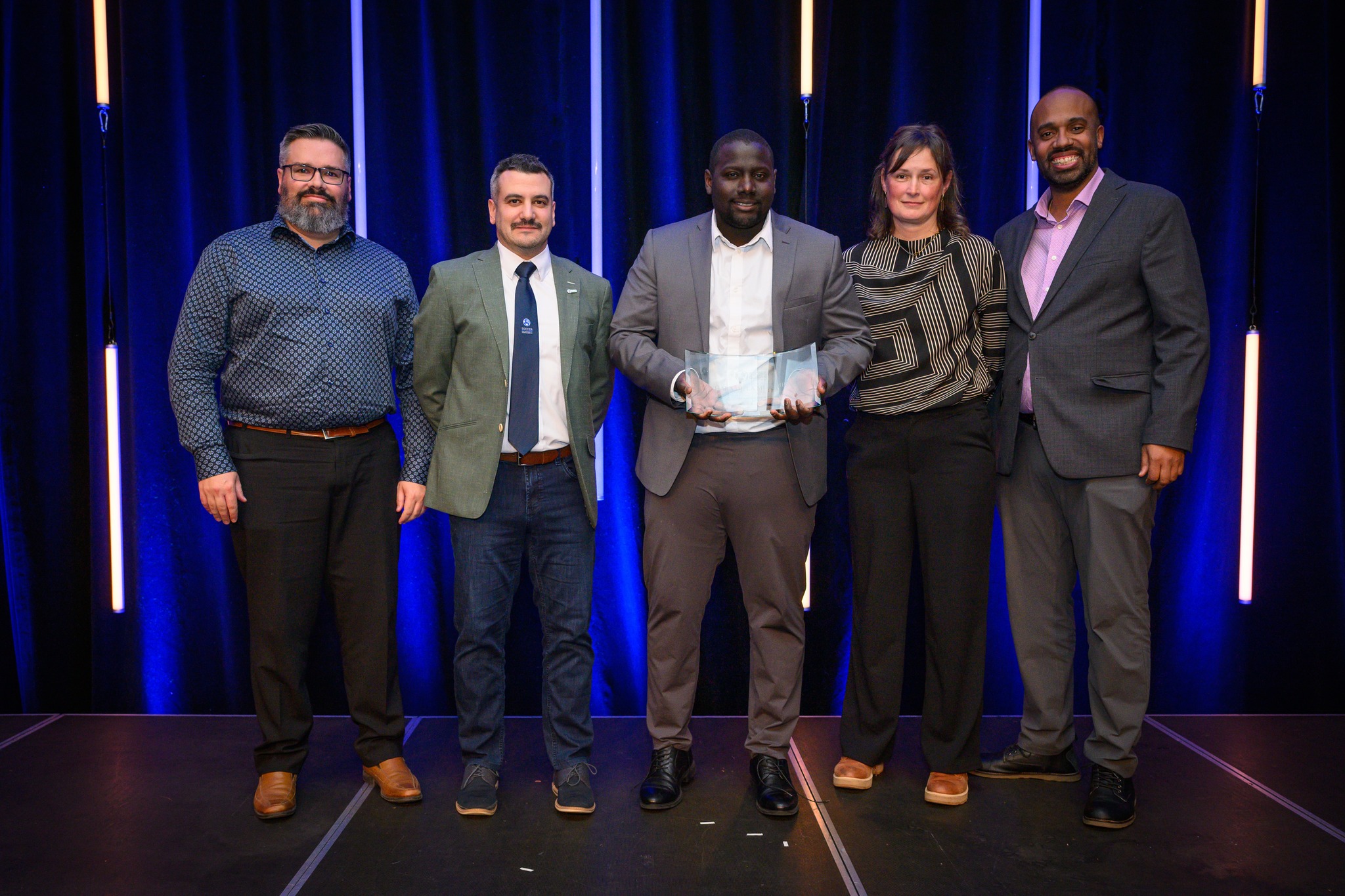 Le REVOLUTION FC remporte une distinction majeure!
