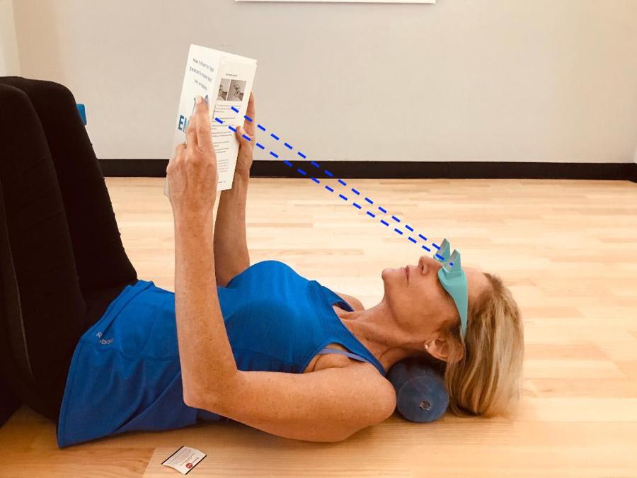 Short Inflatable Roll and Aqua Prism Glasses - Image 3