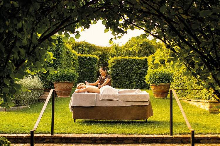 Best Transformative Retreat - 8-Day Personalized Weight Loss Retreat in Bologna