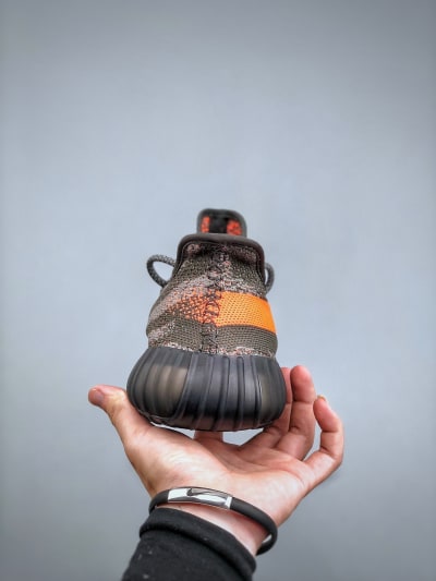 Yeezy Boost 350 V2 Carbon Beluga