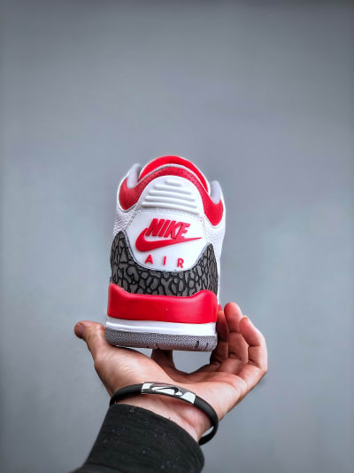 Jordan 3 Rouge Blanc