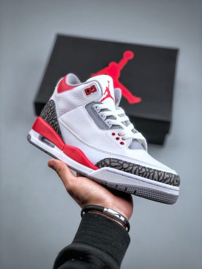Jordan 3 Rouge Blanc