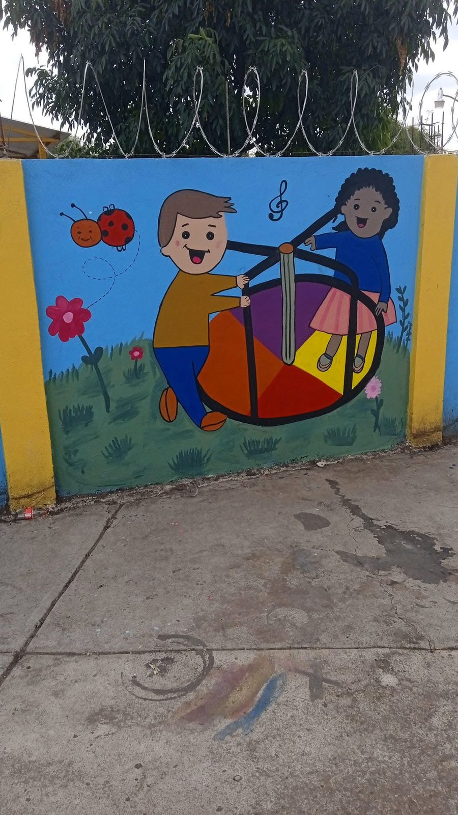 Trabajo de pintura y rótulos en La Piedad 17