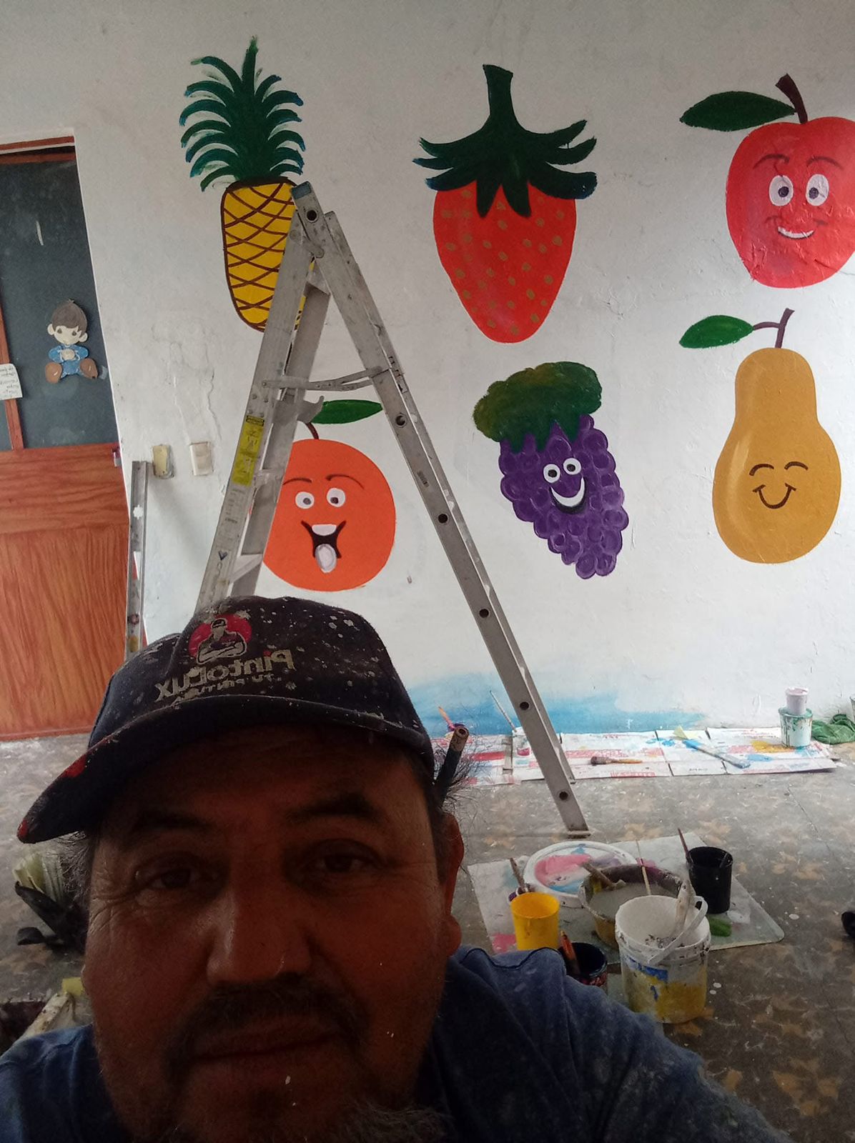 Trabajo de pintura y rótulos en La Piedad 5