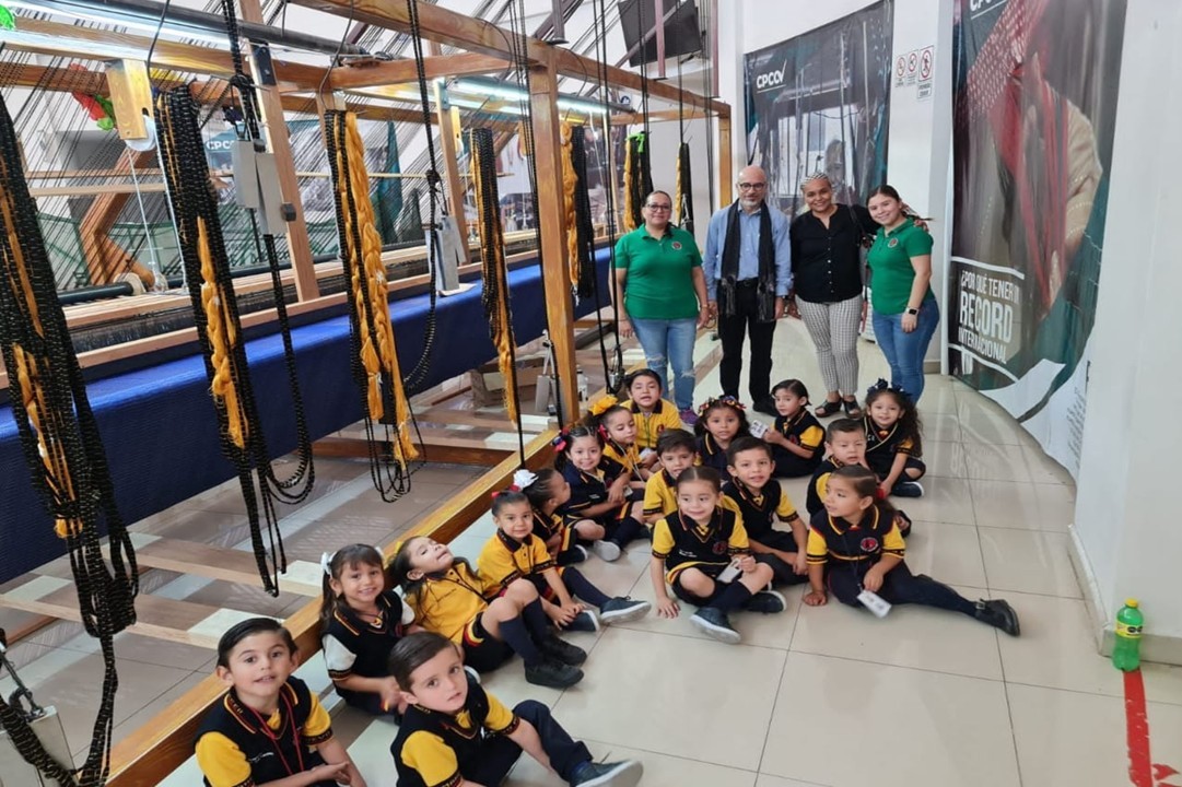 Visitas escolares al rebozo más grande del mundo