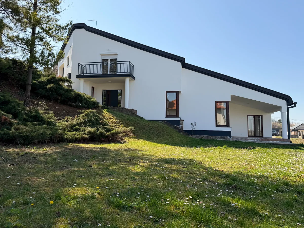 Popovica House - Media 1