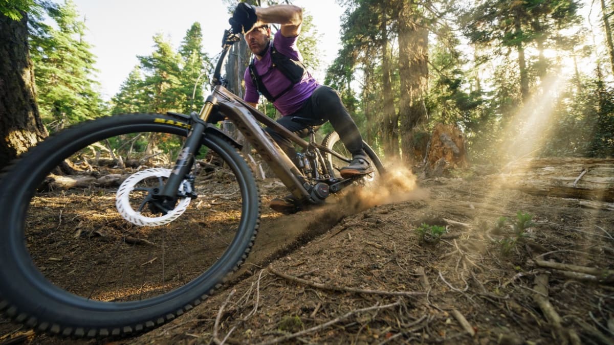 shuttle_am_action_carousel_1 Large