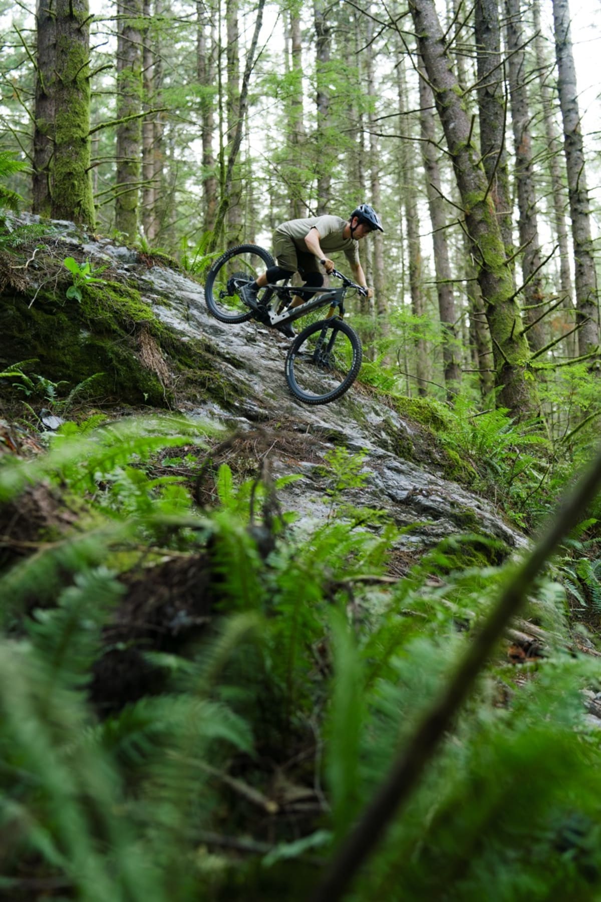 shuttle_slam_action_carousel_3 Large