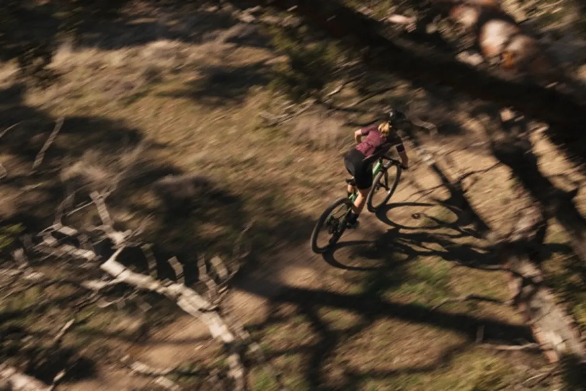 mach 4 sl action carousel 4 Medium