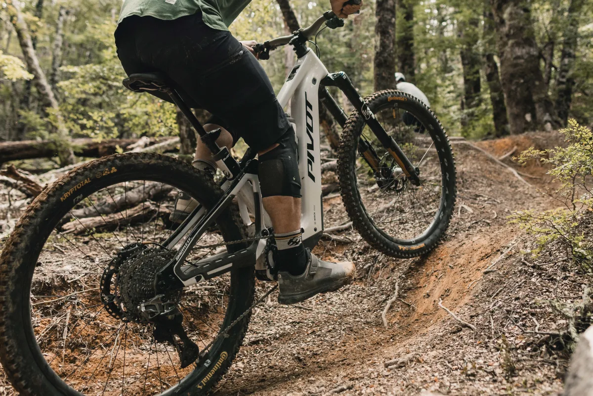 Shuttle LT-action-gallery-carousel-5