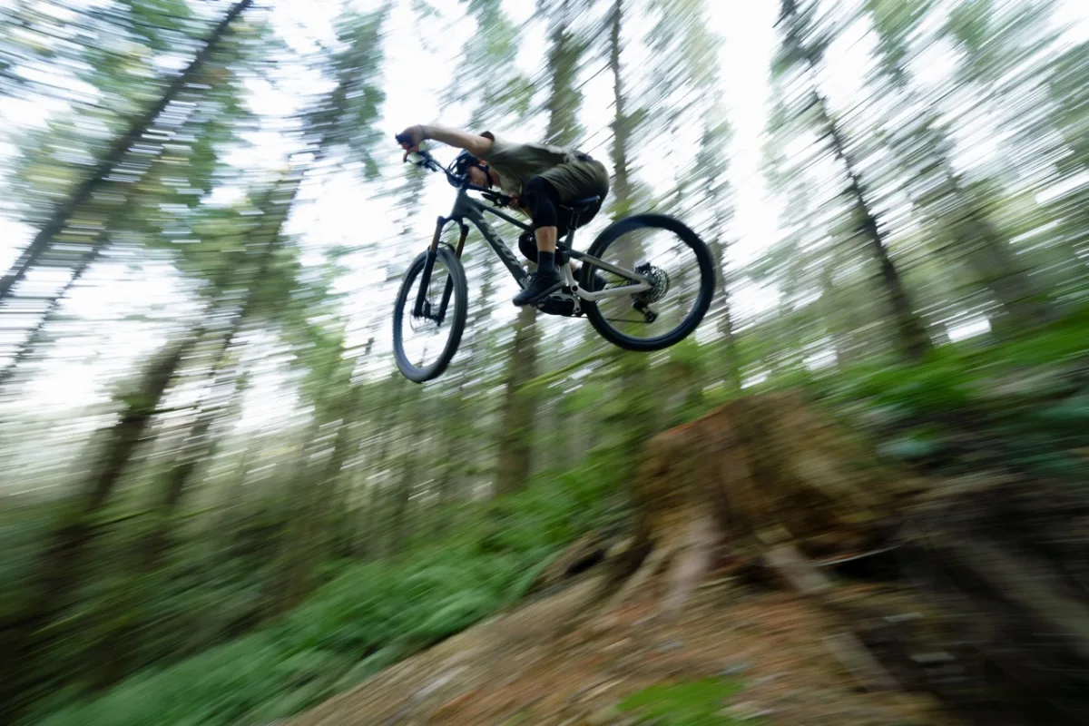 shuttle_slam_action_carousel_2 Large