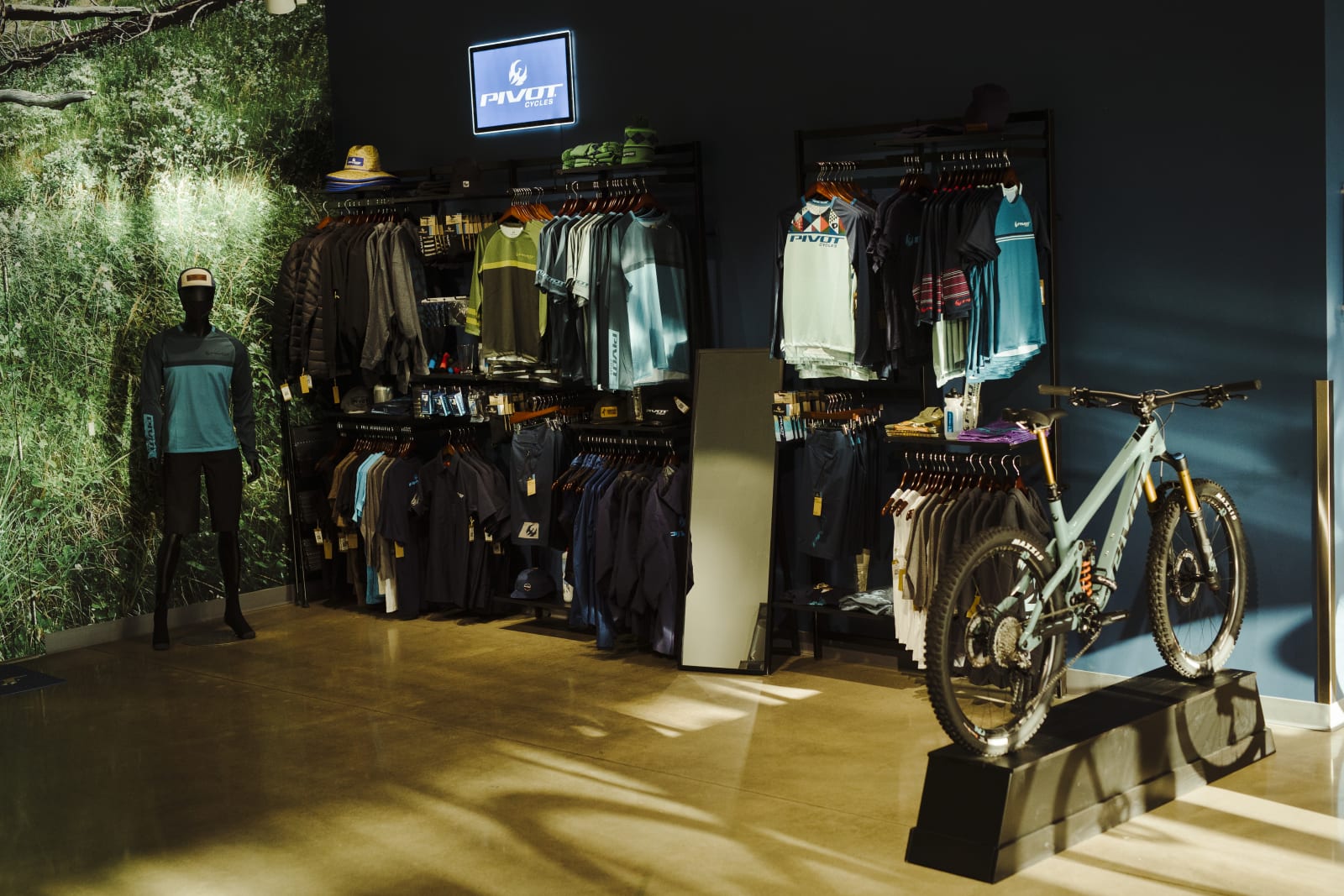 Lobby Store Display