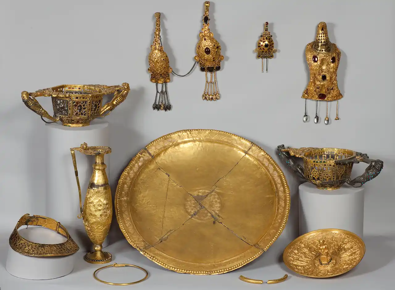 Los regalos diplomáticos del Imperio romano y su influencia en la continuidad política tras su caída