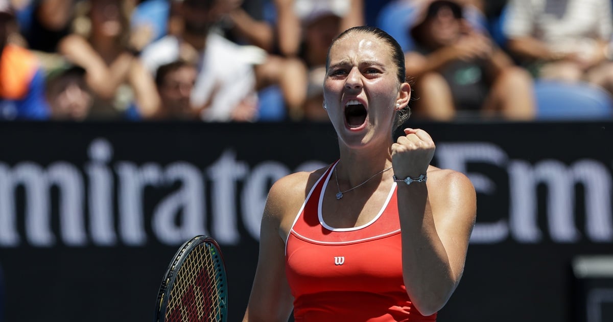 Kostyuk stuns Swiatek as French Open sees major upsets; Zverev advances to quarter-finals
