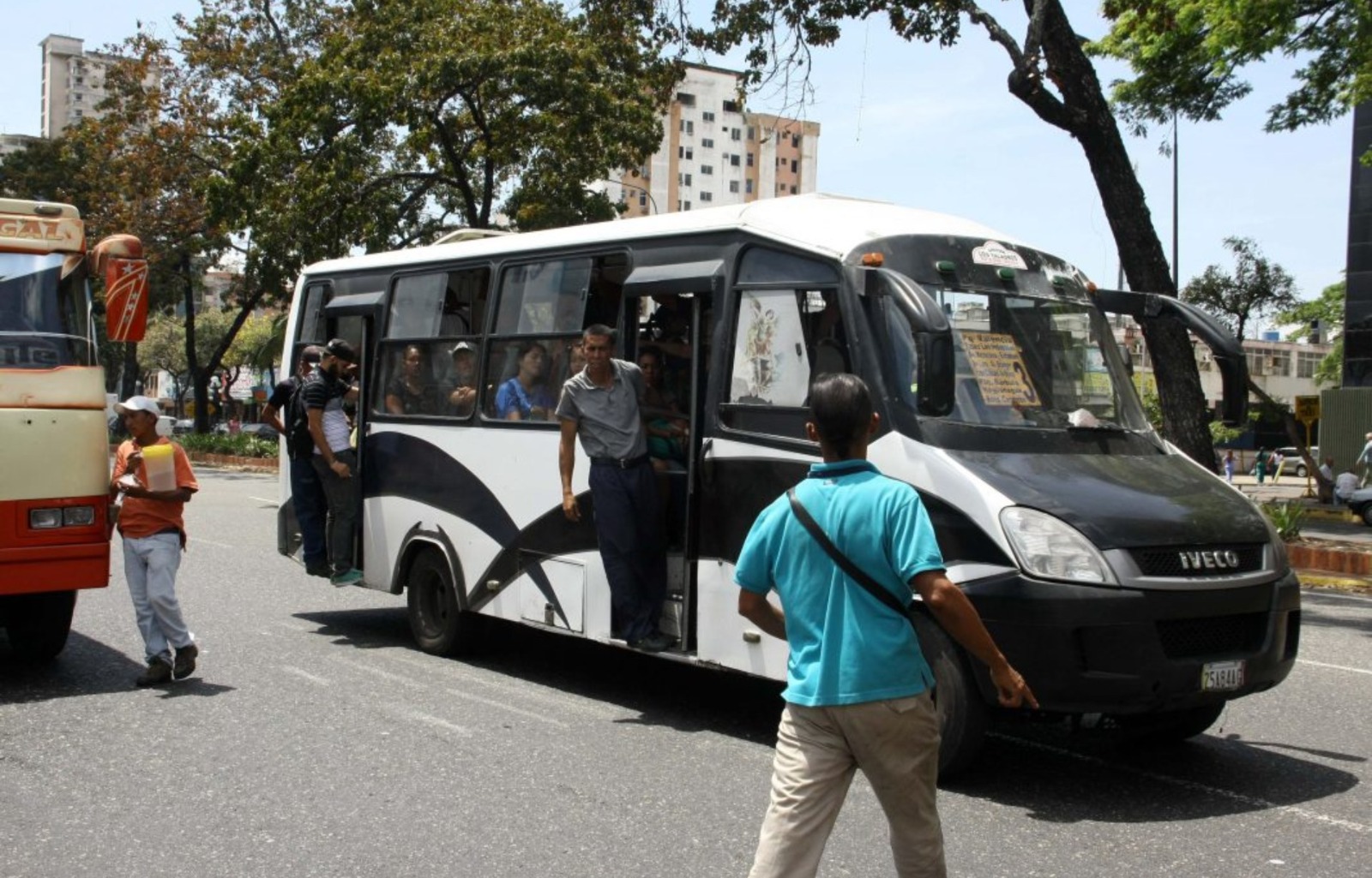 Entra en vigor la tarifa del transporte urbano en 140 bolívares en Venezuela con ajuste temporal