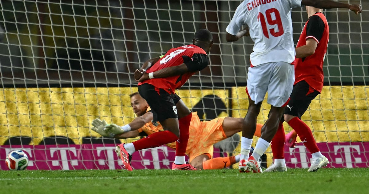Austria derrotó a Túnez en un amistoso rumbo al Mundial 2026 pese a jugar con un hombre menos