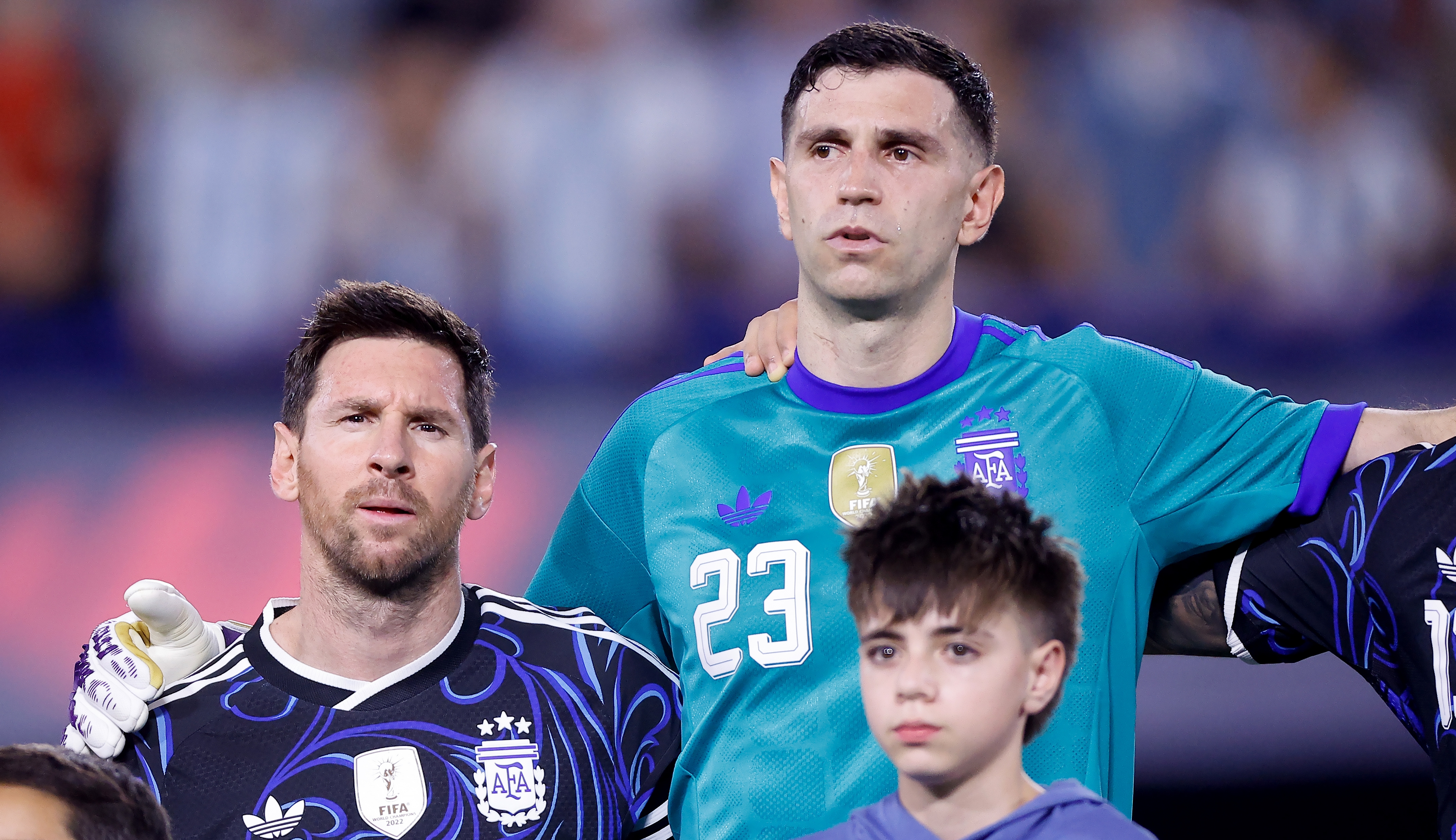 Emiliano “Dibu” Martínez se recupera de una fractura en la mano antes del debut mundialista con Argentina