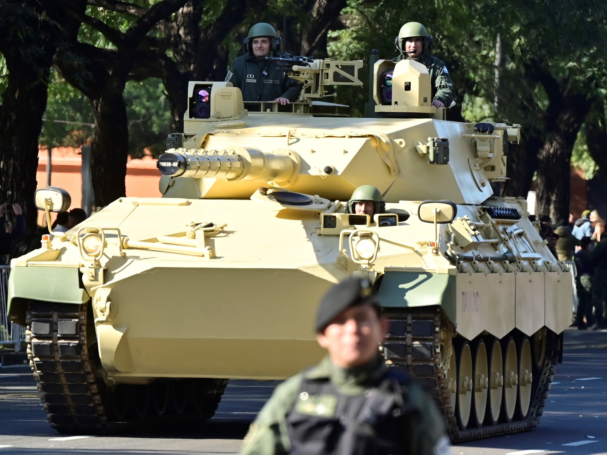Escala salarial de las Fuerzas Armadas argentinas en junio de 2026 con aumentos ya definidos