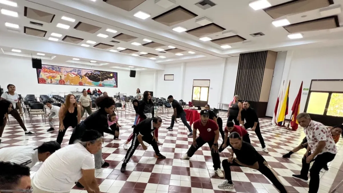 Gestores culturales del Atlántico reciben formación en inteligencia artificial aplicada a la danza y la creación artística