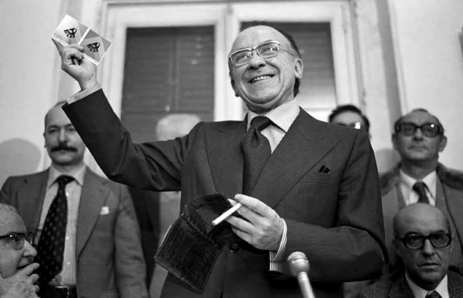 El libro de Enrique Líster que critica la dirección de Santiago Carrillo y la evolución del PCE hacia el eurocomunismo