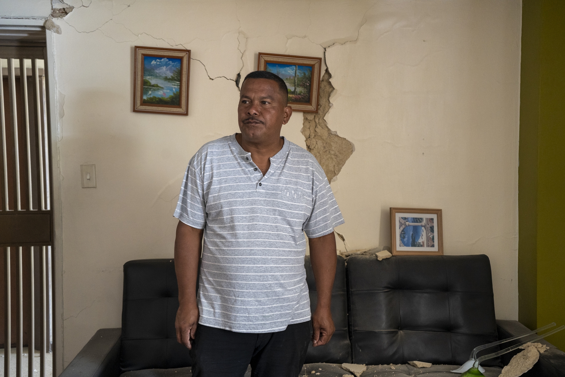 Vecino de El Paraíso lidera rescates tras devastadores terremotos en Caracas