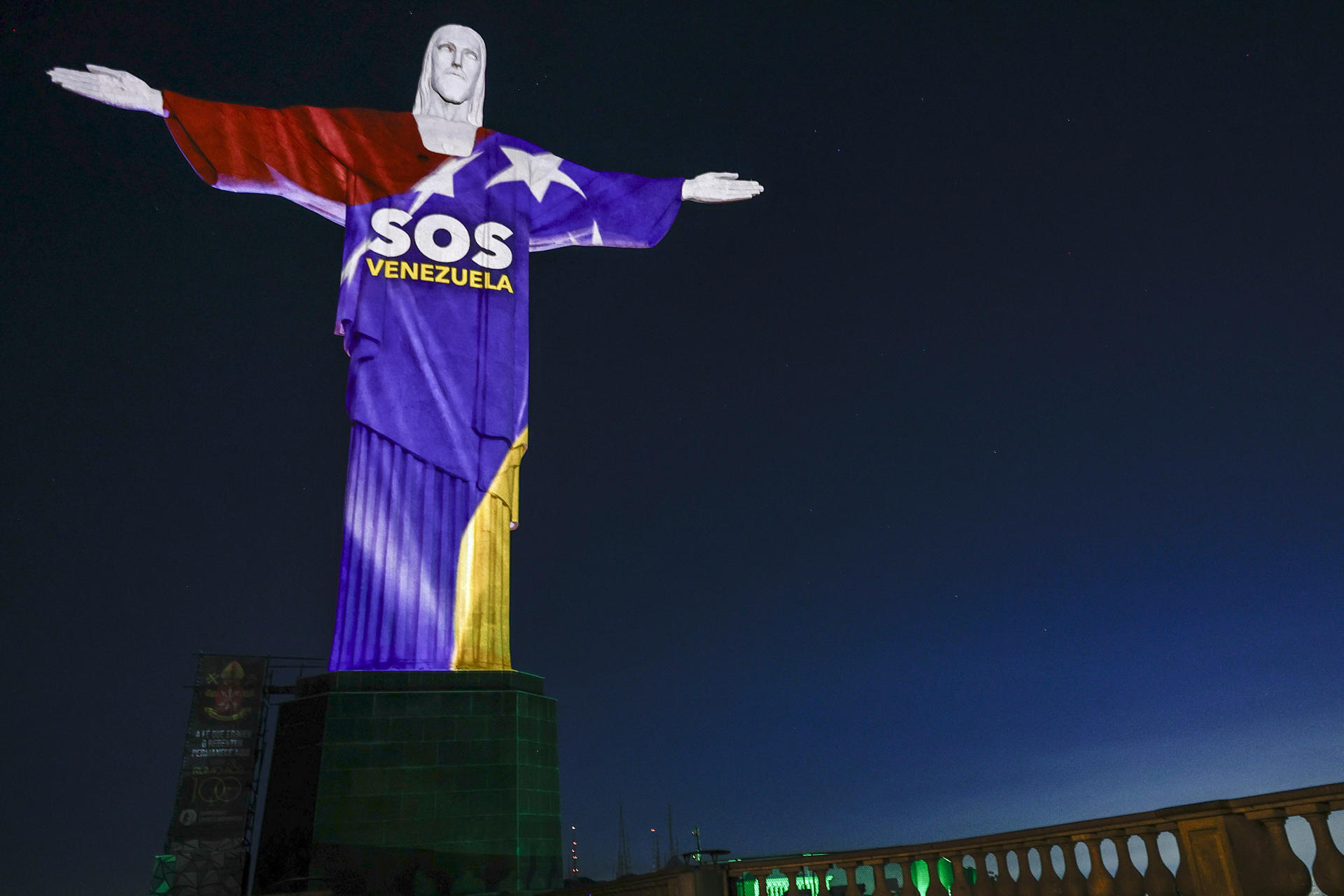 Monumento de Río de Janeiro ilumina bandera venezolana por solidaridad con víctimas de terremotos