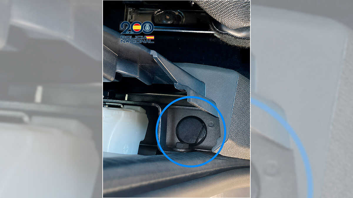 Hombre detenido por instalar geolocalizador en coche de exmujer sin consentimiento