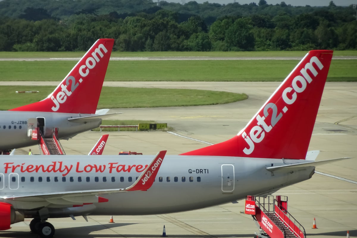 Jet2 Luggage Size Restrictions and Allowances for Travelers