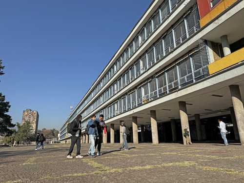 Estudiantes de UNAM critican insuficiencia de mejoras en preparatorias