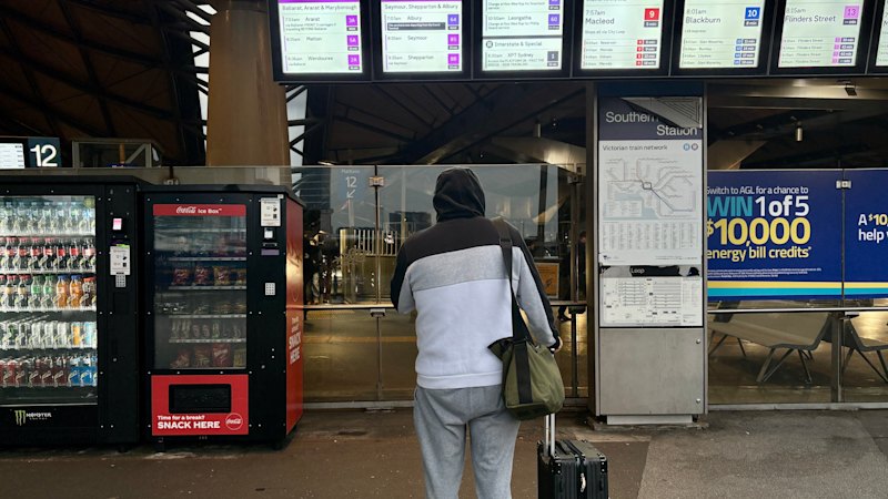 Regional trains in Victoria disrupted by Telstra network outage