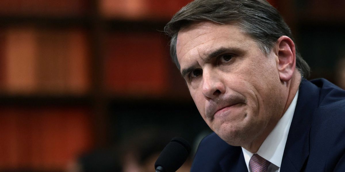 Trump Intervenes in Cabinet Dispute Over Military Flyover for Todd Blanche