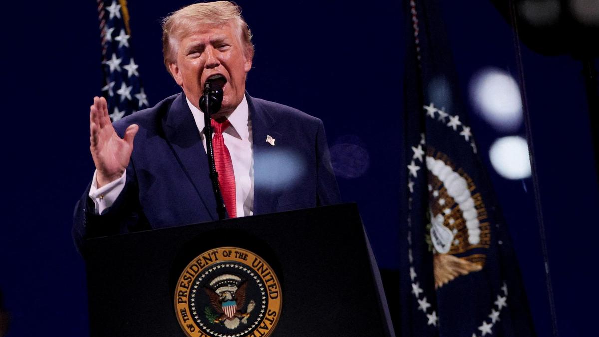 US and Iran Exchange Escalating Strikes Amid Tensions