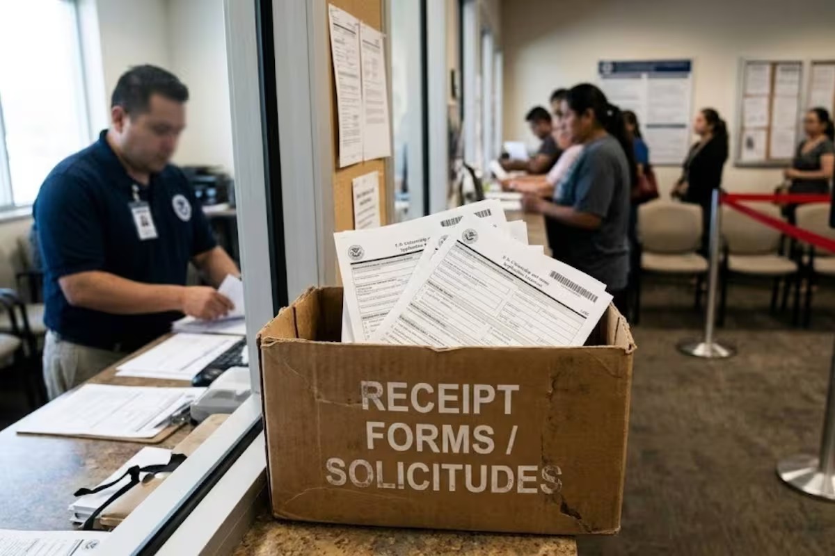 Fallo judicial ordena reanudar procesamiento de solicitudes migratorias en EEUU