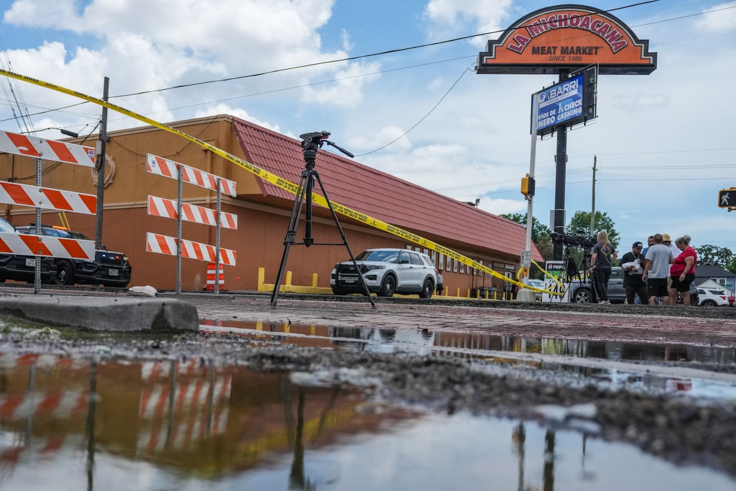 Migrants Contest ICE Shooting Account in Houston Incident