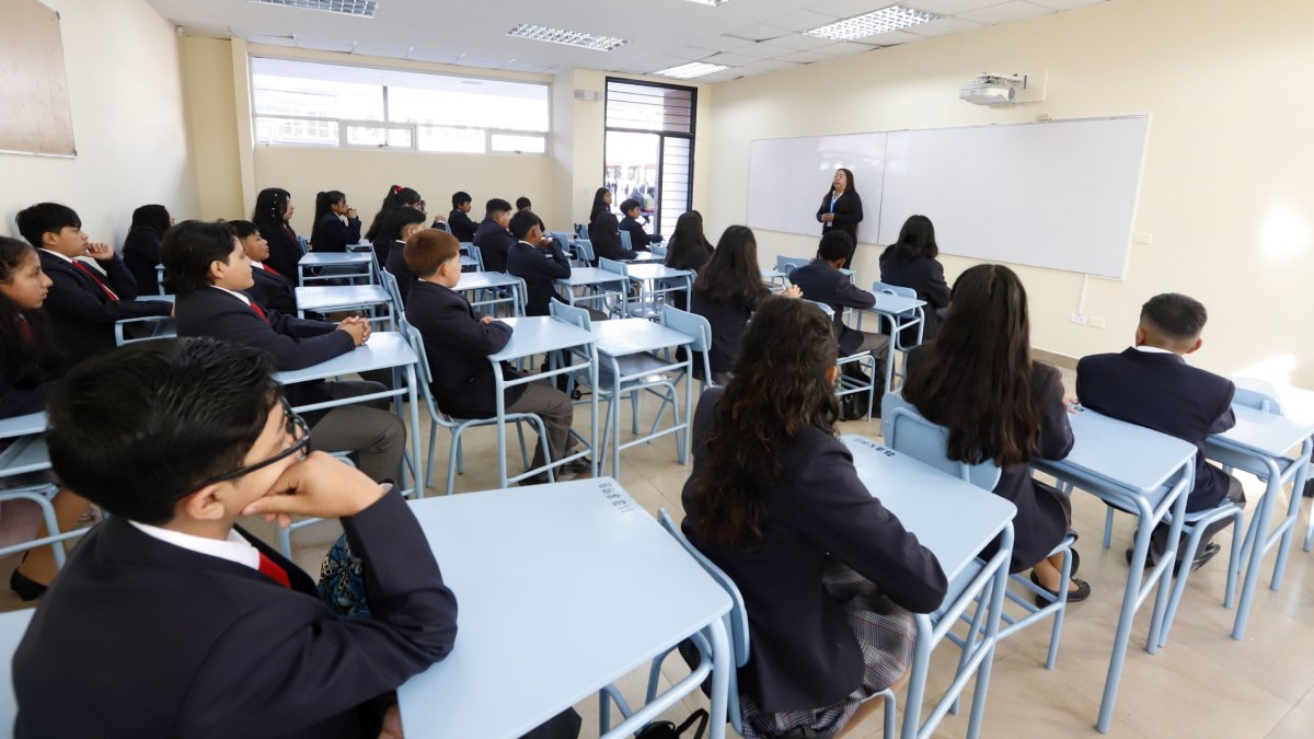 Concejales piden explicación por reducción de 700 cupos educativos en Quito
