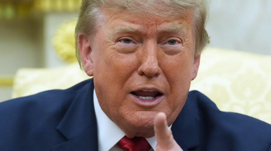 Trump Defends ICE Traffic Stops Amid Recent Fatal Encounters
