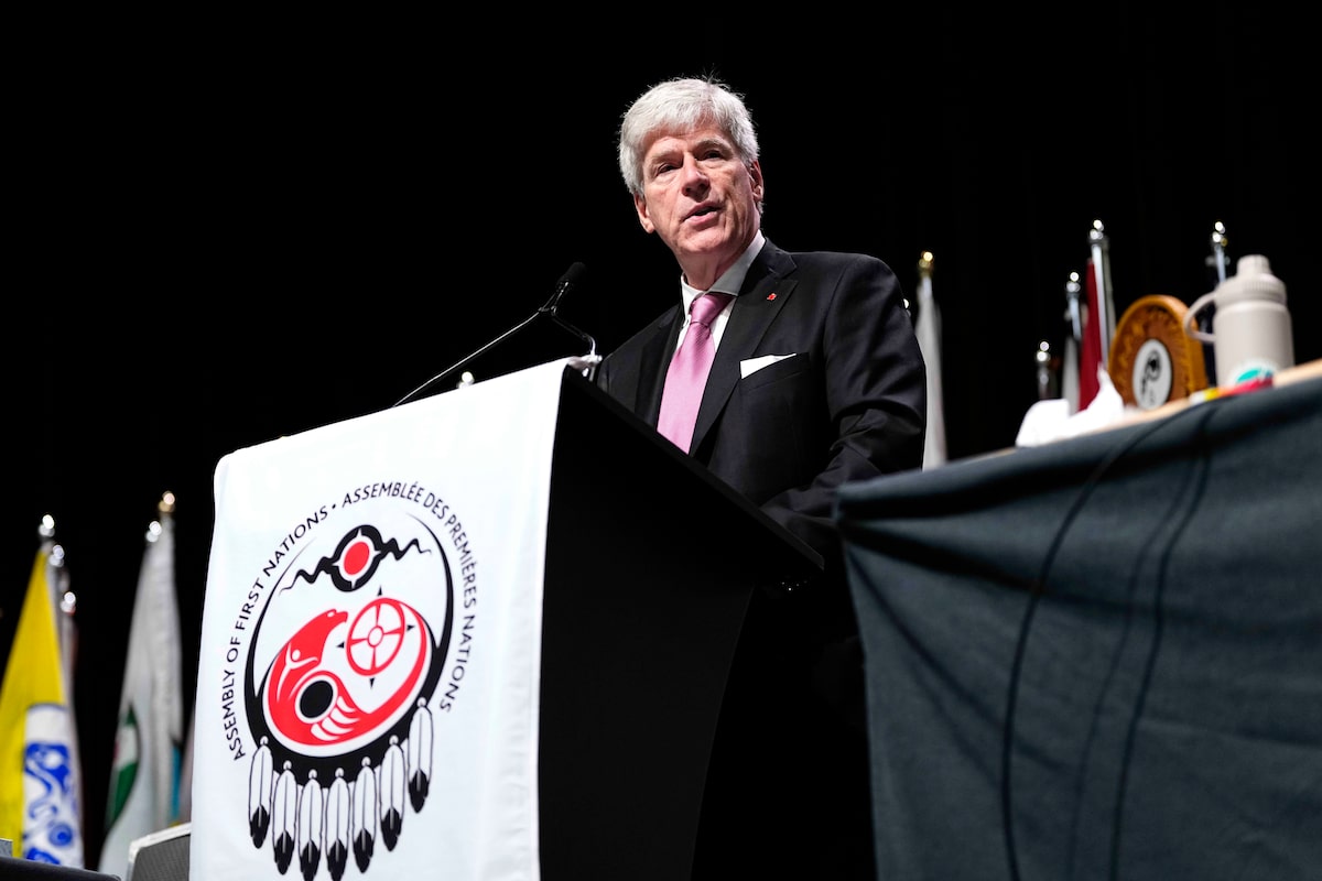 Federal Government Commits to Consult First Nations on Major Projects