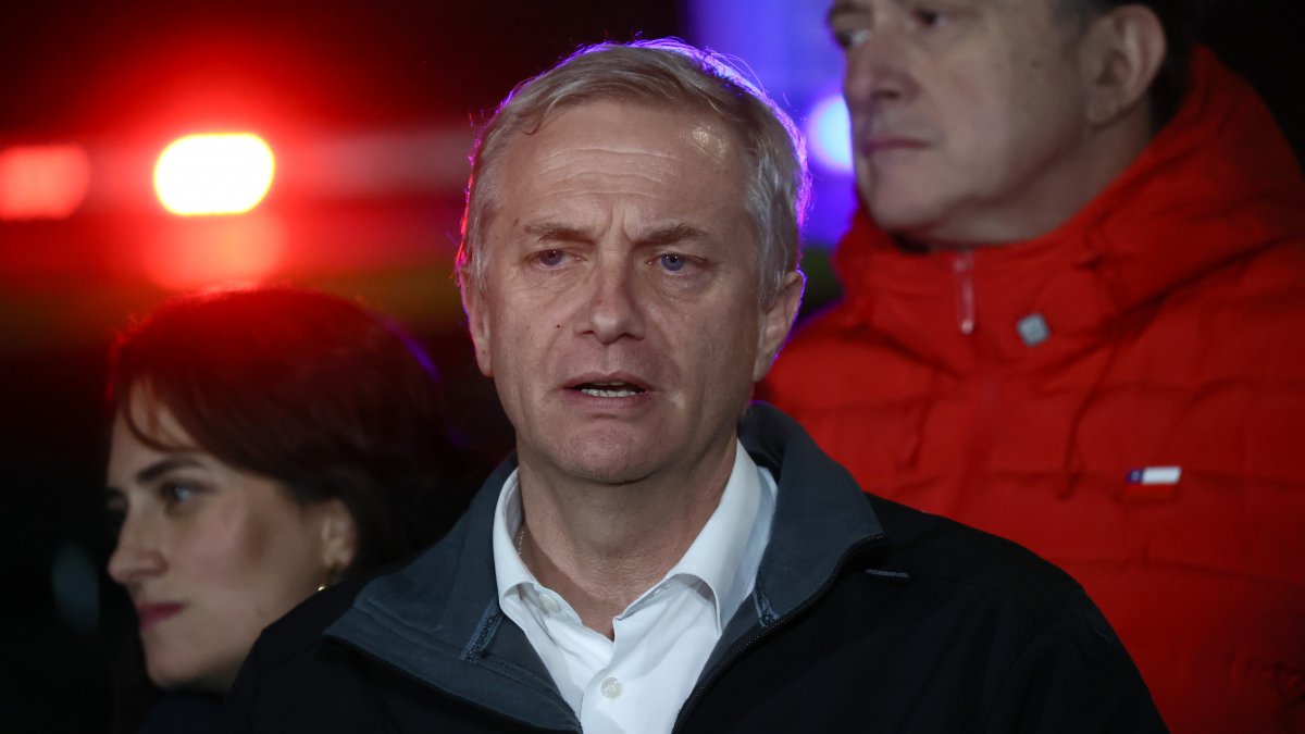 Presidente Kast evalúa daños en Biobío tras sistema frontal
