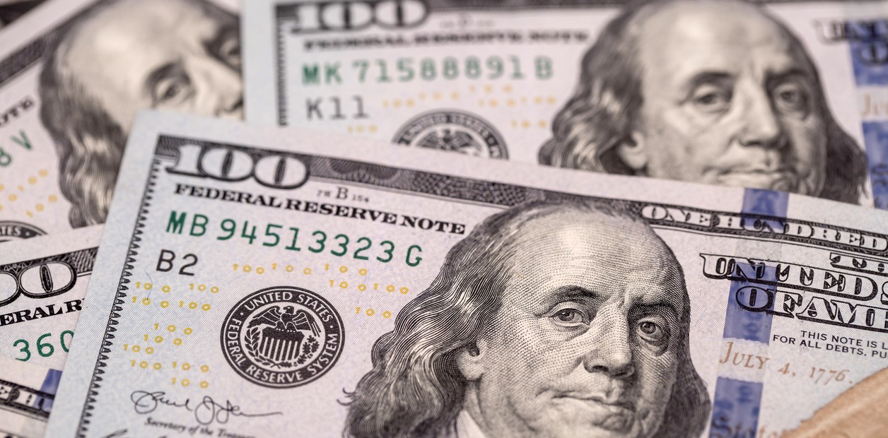 El dólar cotiza a 17,42 pesos mexicanos y acumula una baja del 2,93% en lo que va de 2026