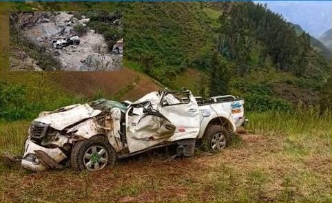 14 personas fallecieron y cinco heridas tras accidente de miniván en Perú